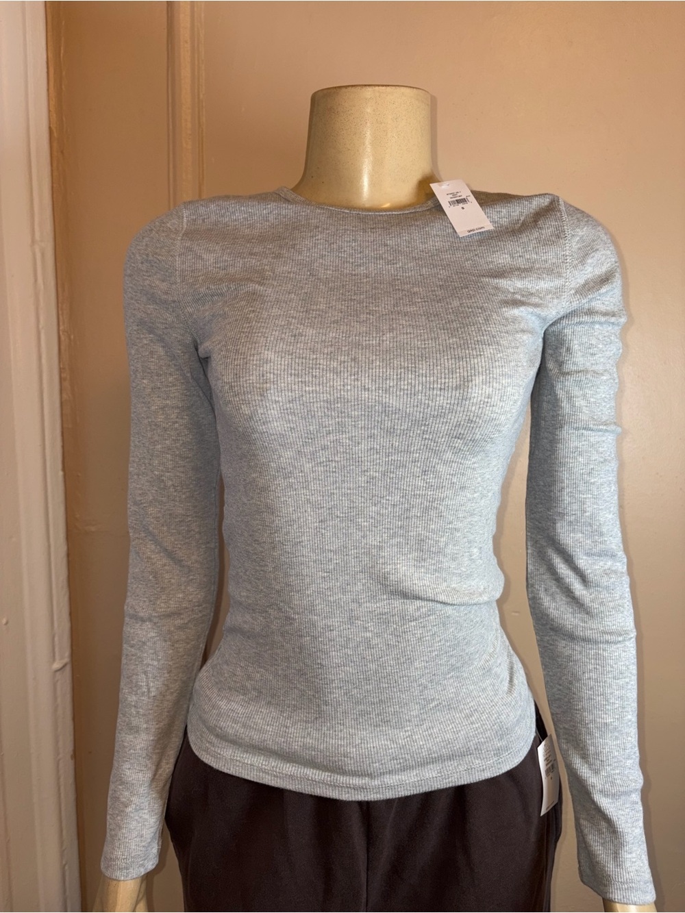GAP Light Gray Ribbed Long Sleeve Tee